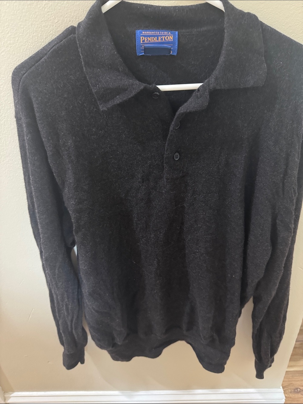 VTG Pendleton Men's Black 100% Marino wool V-Neck Polo Sweater